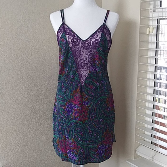 Victoria's Secret chemise and robe matching set - Picture 7 of 14